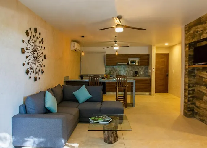 Azul By Guruhotel 3*