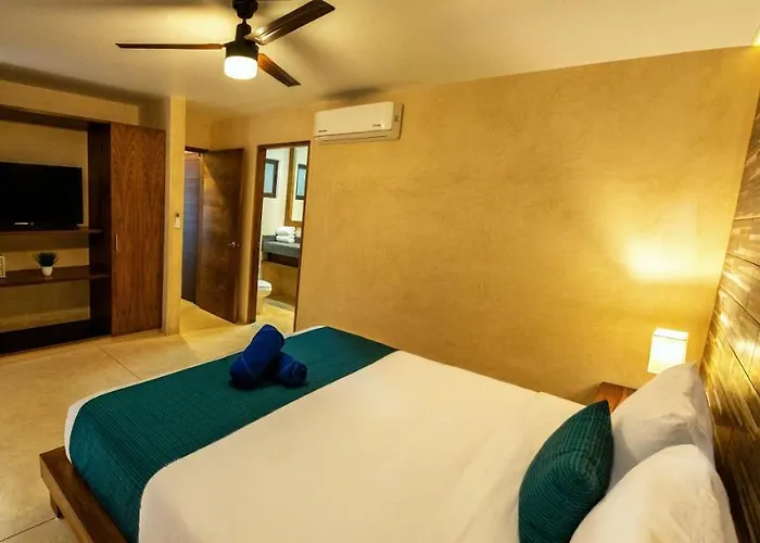 Azul By Guruhotel 3*