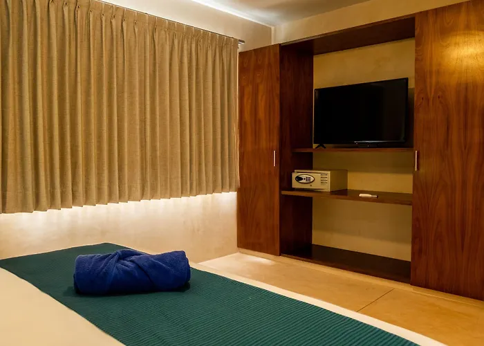 Hotel Azul By Guruhotel