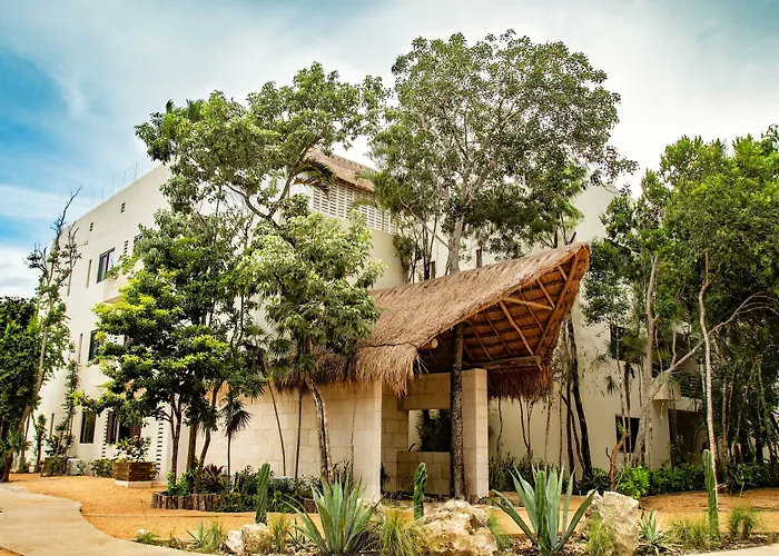 Azul By Guruhotel Hotel